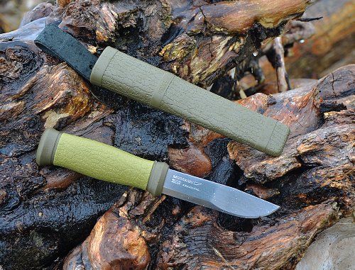 Outdoorový nôž MORAKNIV 2000 Forest Green zelený