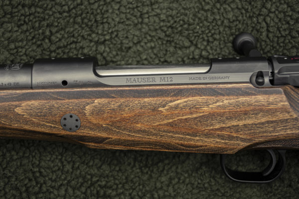 Guľovnica Mauser M 12 MAX- MCS systém THUMBHOLE v dreve s mieridlami 9,3x62