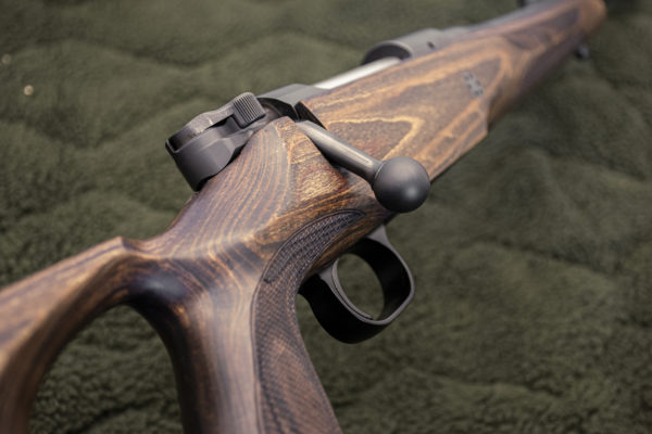 Guľovnica Mauser M 12 MAX- MCS systém THUMBHOLE v dreve s mieridlami 9,3x62